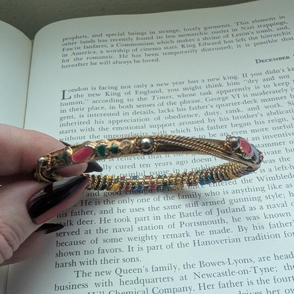 Colorful Beaded Women's Bracelet - Picture 2 of 8